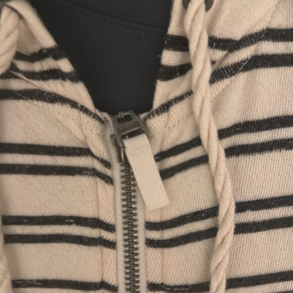 90s inspired soft stripe hoodie perfect for fall - Picture 3 of 3